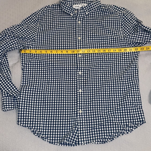 Old Navy Slim fit button down shirt - Picture 6 of 8